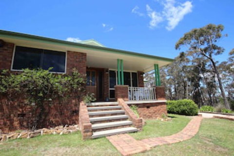 Highland View - Lismore Accommodation 0
