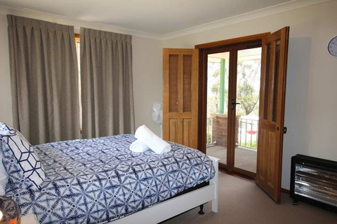 Highland View - Lismore Accommodation 7