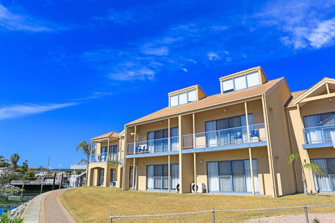 The Marina Hotel - Lismore Accommodation 3