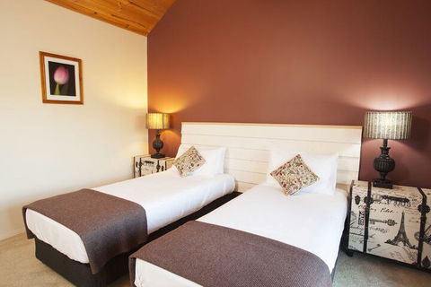 Beechworth Cedar Cottages - Lismore Accommodation 3