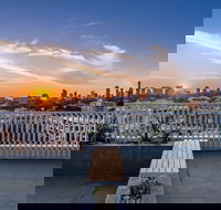 Oaks Melbourne South Yarra Suites - Lismore Accommodation