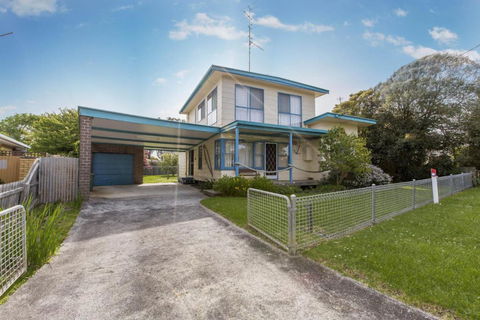 HOLIDAY On NAUTILUS INVERLOCH - Lismore Accommodation 1