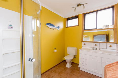 HOLIDAY On NAUTILUS INVERLOCH - Lismore Accommodation 6