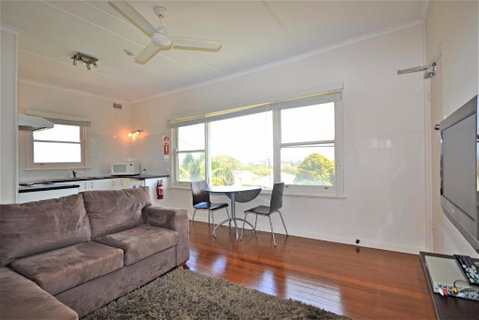 Breakers 4 2 Hill Street - Lismore Accommodation 5