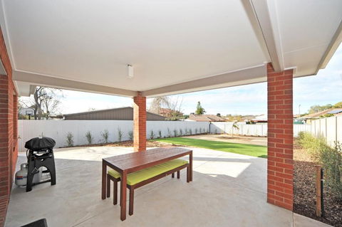 Beischer Apt A - Lismore Accommodation 1