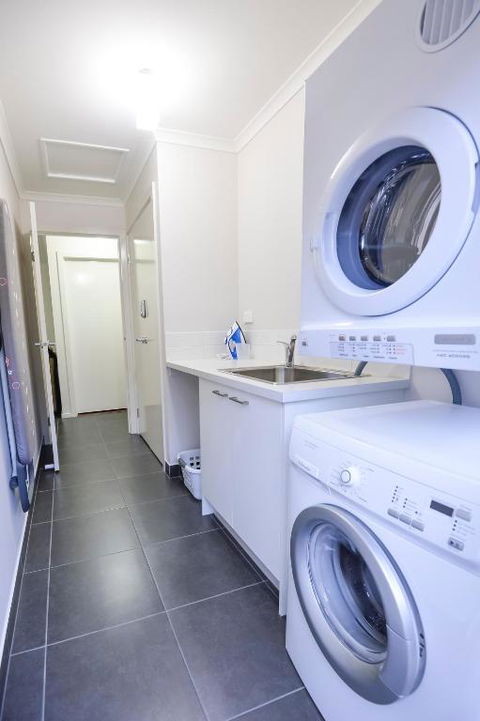 Beischer Apt A - Lismore Accommodation 4