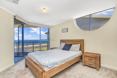 Sail Away - Lismore Accommodation 2