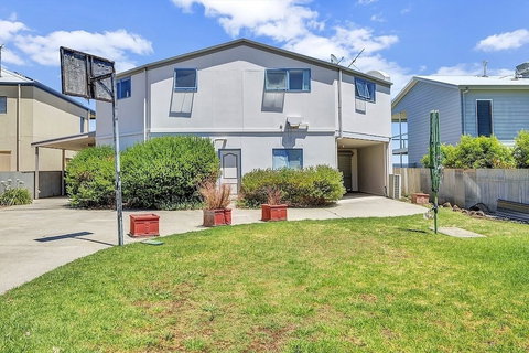 Sail Away - Lismore Accommodation 0