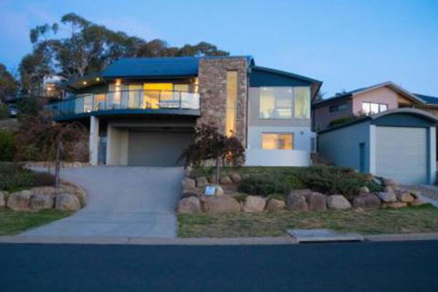 Alpine Air - Lismore Accommodation 0