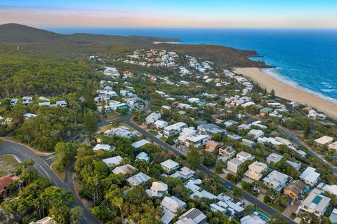 Architectural Masterpiece Sunshine Beach - Lismore Accommodation 1