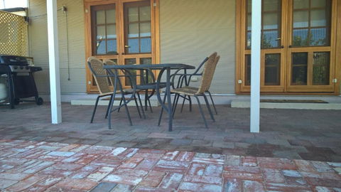 Book Keepers Cottage - Lismore Accommodation 3