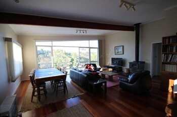 Fairways Close - Lismore Accommodation 2