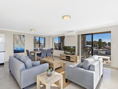 McGirr Penthouse Apartment - Lismore Accommodation 0