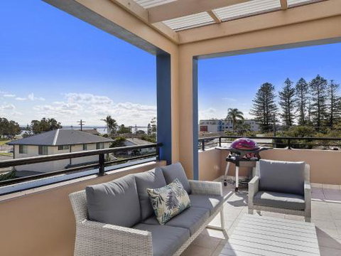 McGirr Penthouse Apartment - Lismore Accommodation 3