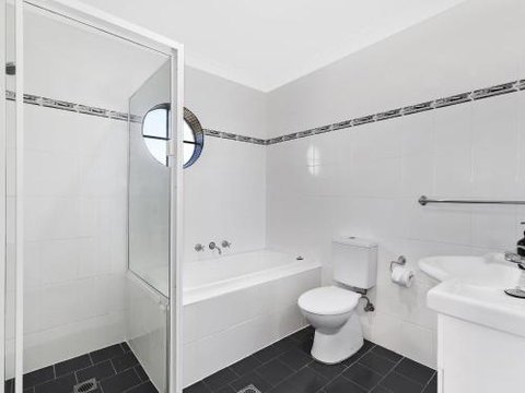 McGirr Penthouse Apartment - Lismore Accommodation 6