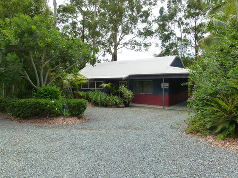 Lake Russell Lakeside Retreat - Lismore Accommodation 6