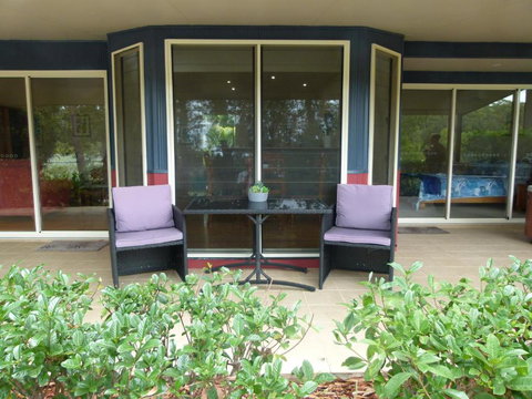 Lake Russell Lakeside Retreat - Lismore Accommodation 3
