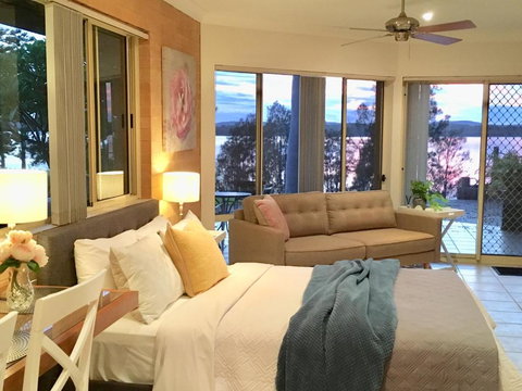 SilverWaters Waterfront Accommodation - Lismore Accommodation 3