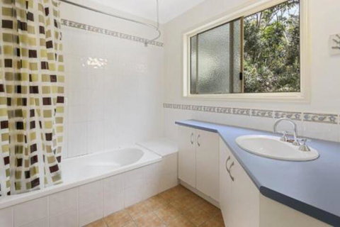 A Turtle House - Lismore Accommodation 3