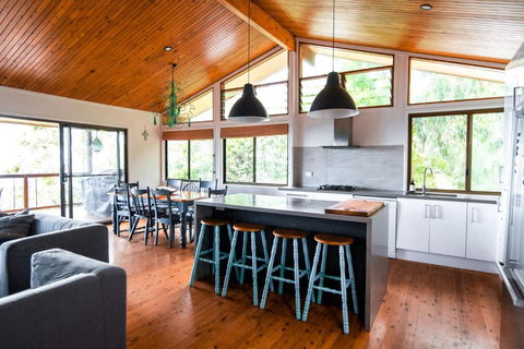 Beach Buoys - Lismore Accommodation 3