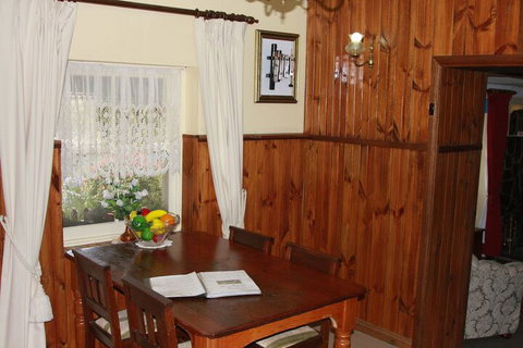 Ayers Burra - Lismore Accommodation 6