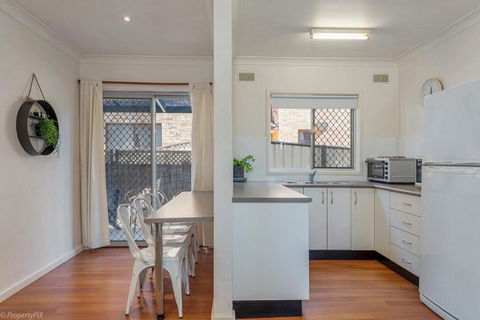 Jamaica Holiday Units - Lismore Accommodation 6