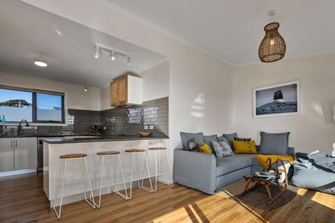 GRANITE BEACH HOUSE At Bay Of Fires - Lismore Accommodation 6