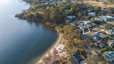 Above Sunset 100m From The Paynesville Lakes - Lismore Accommodation 4