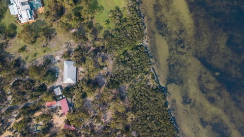 Acacia Lakehouse The Lake At Your Doorstep - Lismore Accommodation 5