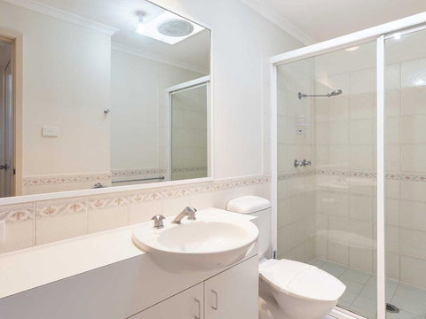 3 Ambleside 9 Shoal Bay Avenue Air Con WIFI & Close To The Water & Shoal Bay Shops - Lismore Accommodation 3