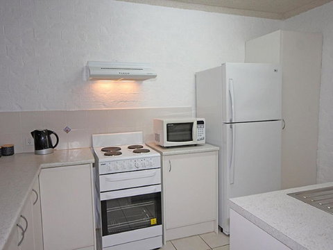 23 Bay Parklands 2 Gowrie Avenue Little Beach Air Con Pool & Tennis Court - Lismore Accommodation 4