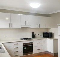 Large 5 Bedroom House with Wifi  Netflix Close to Taronga Western Plains Zoo - Lismore Accommodation