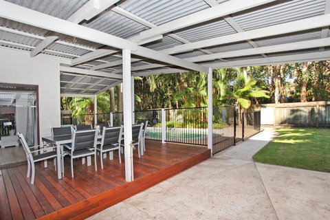 FABULOUS HOLIDAY HIDEAWAY COOLUM BEACH - Lismore Accommodation 4