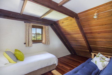 Stone Cottage - Lismore Accommodation 1