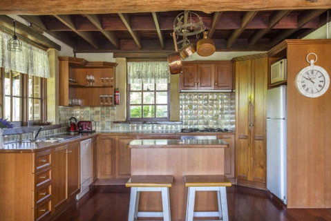 Stone Cottage - Lismore Accommodation 2