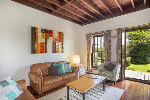 Stone Cottage - Lismore Accommodation 3