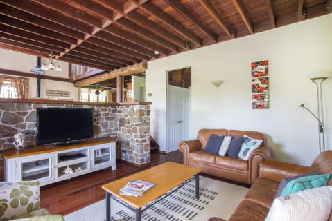 Stone Cottage - Lismore Accommodation 4