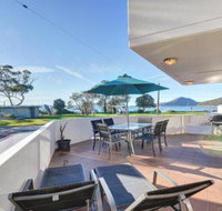 2 Fleetwood 63 Shoal Bay Road spectacular views - Lismore Accommodation