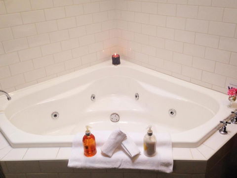 Bindley House B & B Cottage - Lismore Accommodation 2