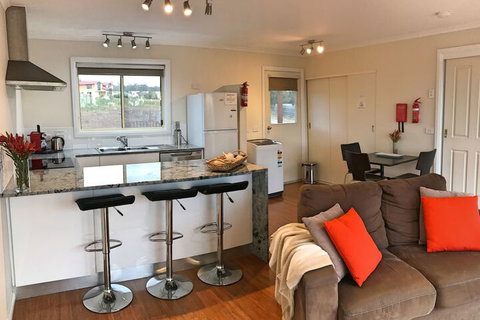 Angasi Apartment On Highcrest - Lismore Accommodation 5