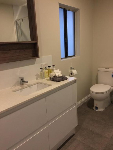 Fell Estate Cottages - Lismore Accommodation 7