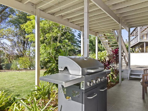 HILLTOP HAVEN In MOLLYMOOK - Lismore Accommodation 2