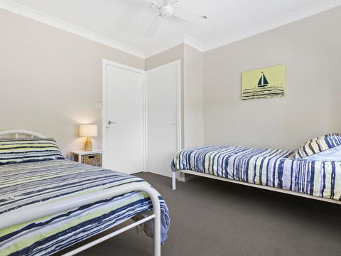 HILLTOP HAVEN In MOLLYMOOK - Lismore Accommodation 6