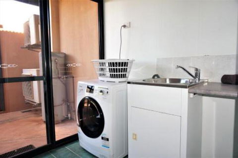 Ningaloo Breeze Villa 2 3 Bedroom Fully Self Contained Holiday Accommodation - Lismore Accommodation 7