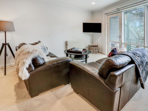 Whistler 5 - Lismore Accommodation 1