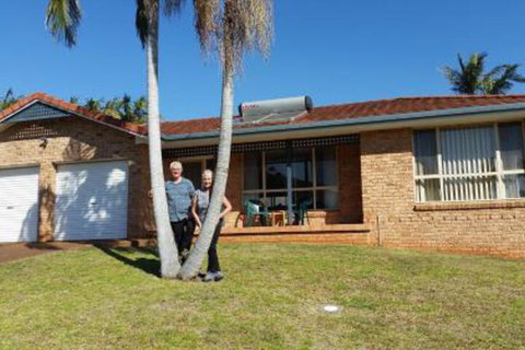 Twin Palms Holiday House At Lighthouse - Lismore Accommodation 0