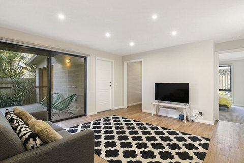 Summer Breeze Free Wifi & Netflix Inlet Side Central Location - Lismore Accommodation 3