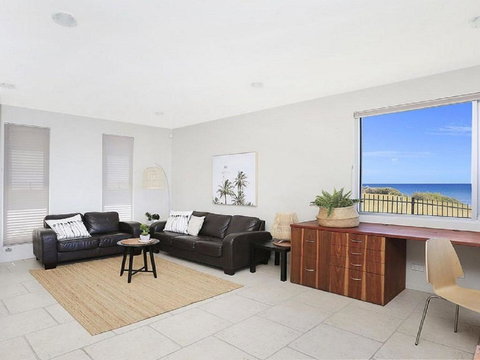 Albatross Whale Watch From The House - Lismore Accommodation 5