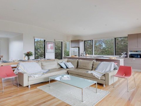 Aloha Direct Beach Access From Property - Lismore Accommodation 2