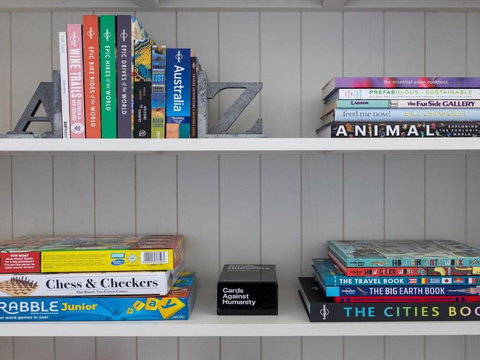 Azure Waters Perfectly Positioned With Ocean Views - Lismore Accommodation 5